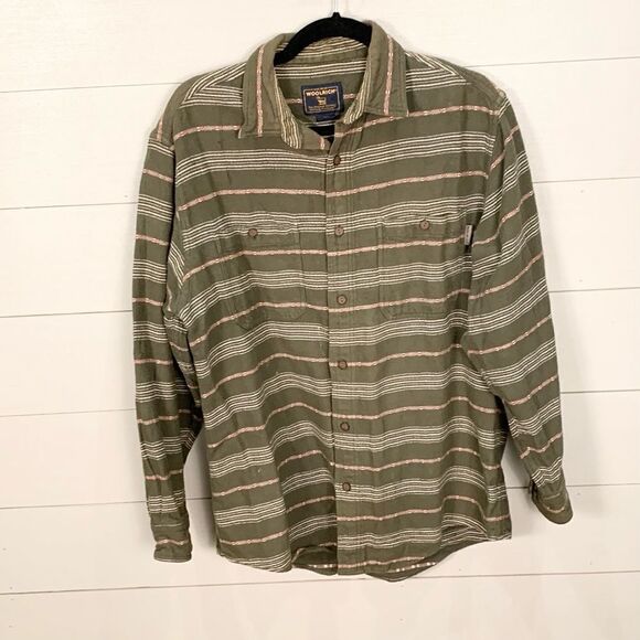 Woolrich green Aztec style button down casual style shirt men’s medium - Picture 1 of 6